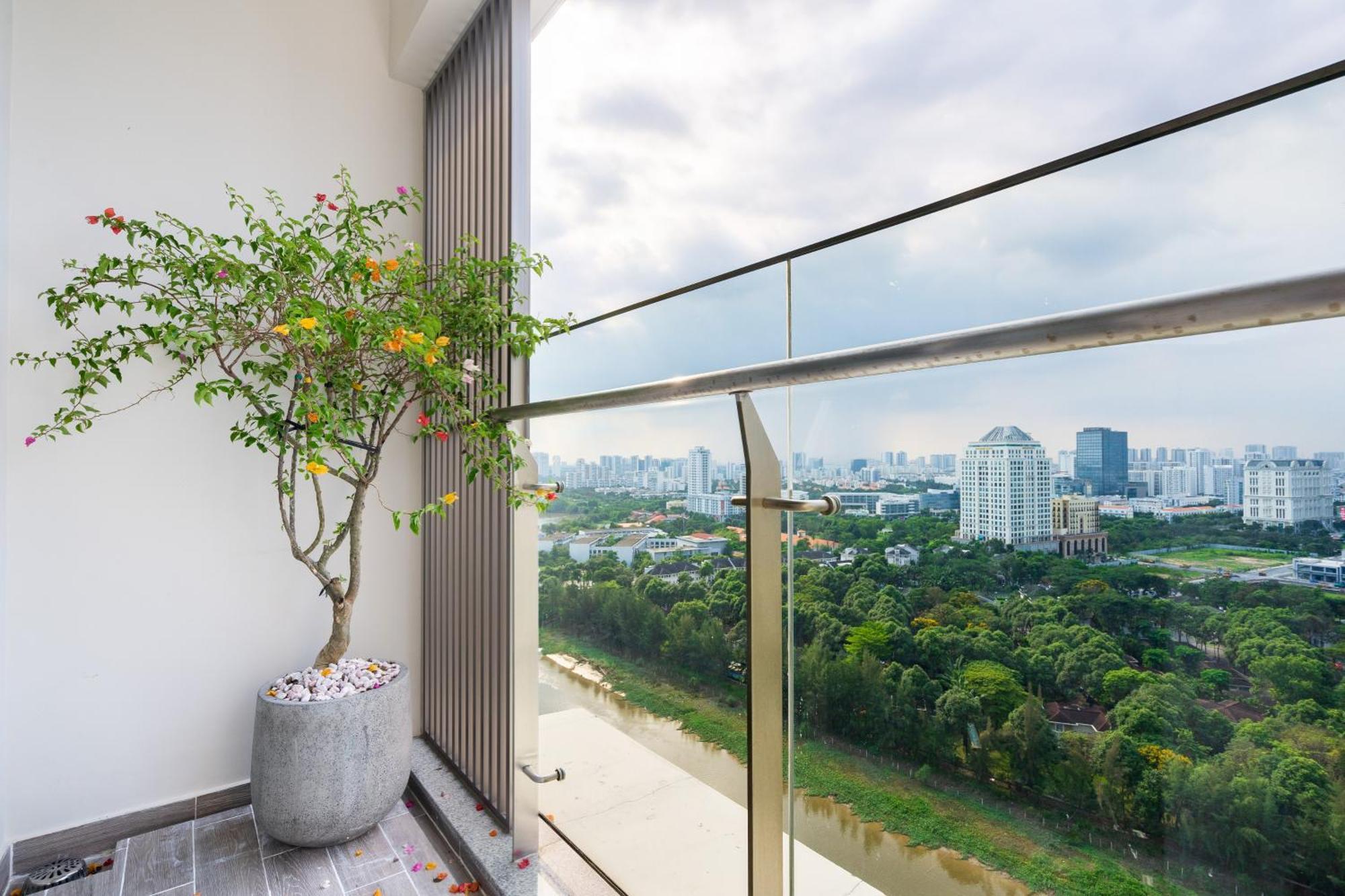 ホーチミン市 Convinia Luxury The Peak Midtownアパートホテル エクステリア 写真